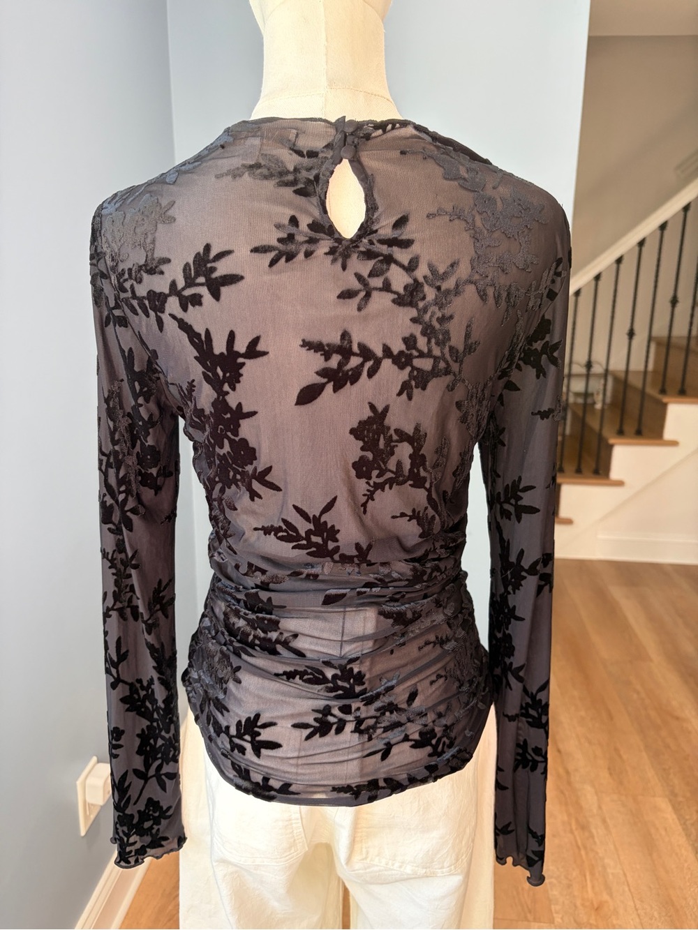 W.A.Y.F Black Floral Velvet Burnout Mesh Ruched Long Sleeve Top Size S - Picture 5 of 9
